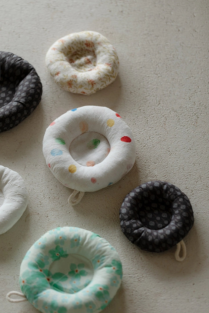 Donut-Shaped Round Storage Mat