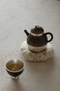Donut-Shaped Round Storage Mat