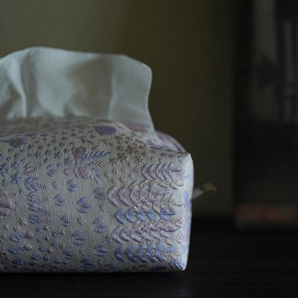 Purple-pink oil painting style tissue pack with floral design, featuring soft colors and artistic patterns.