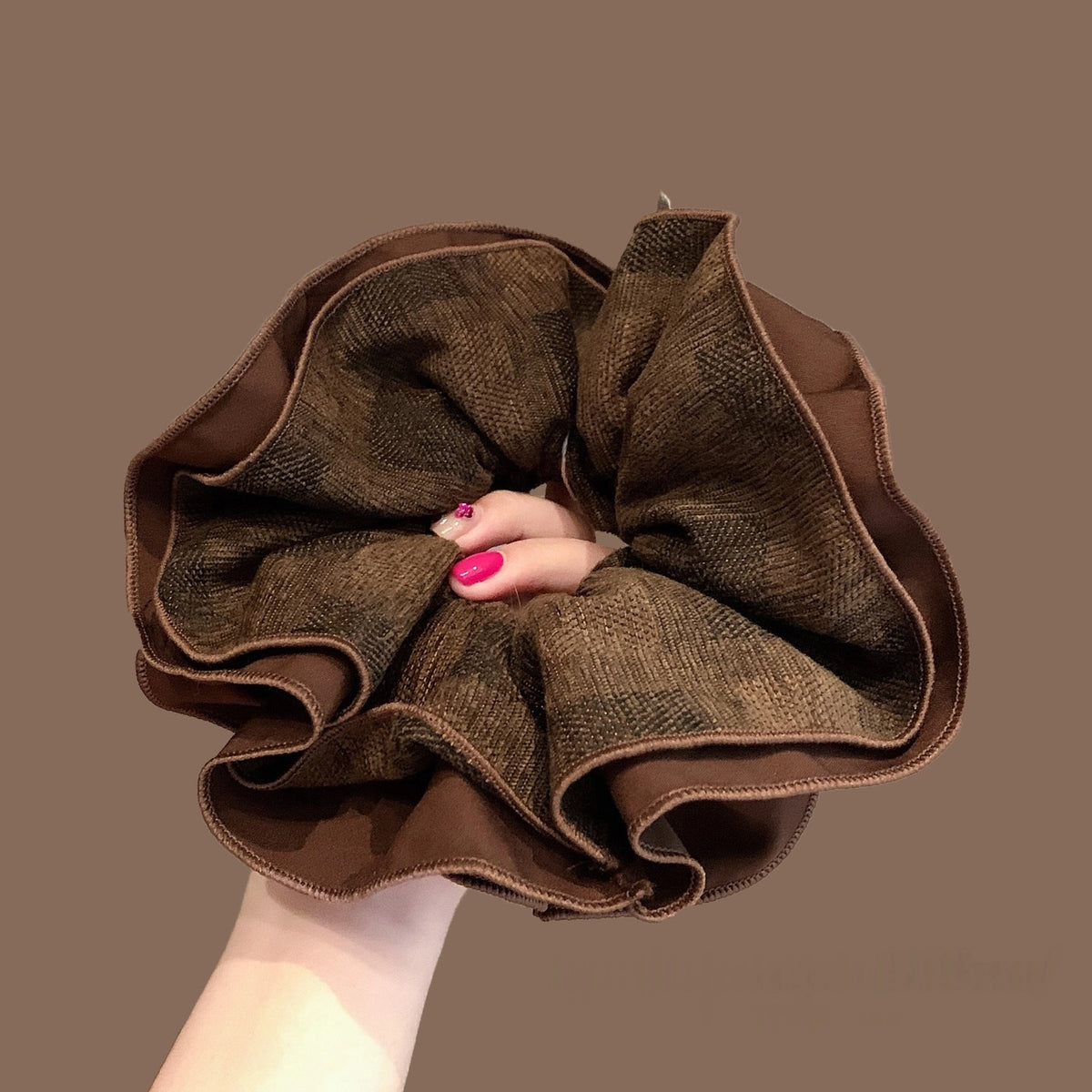Double Espresso Wavy Hem Scrunchie - TRLab Shop