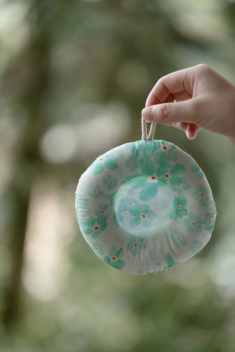 Donut-Shaped Round Storage Mat