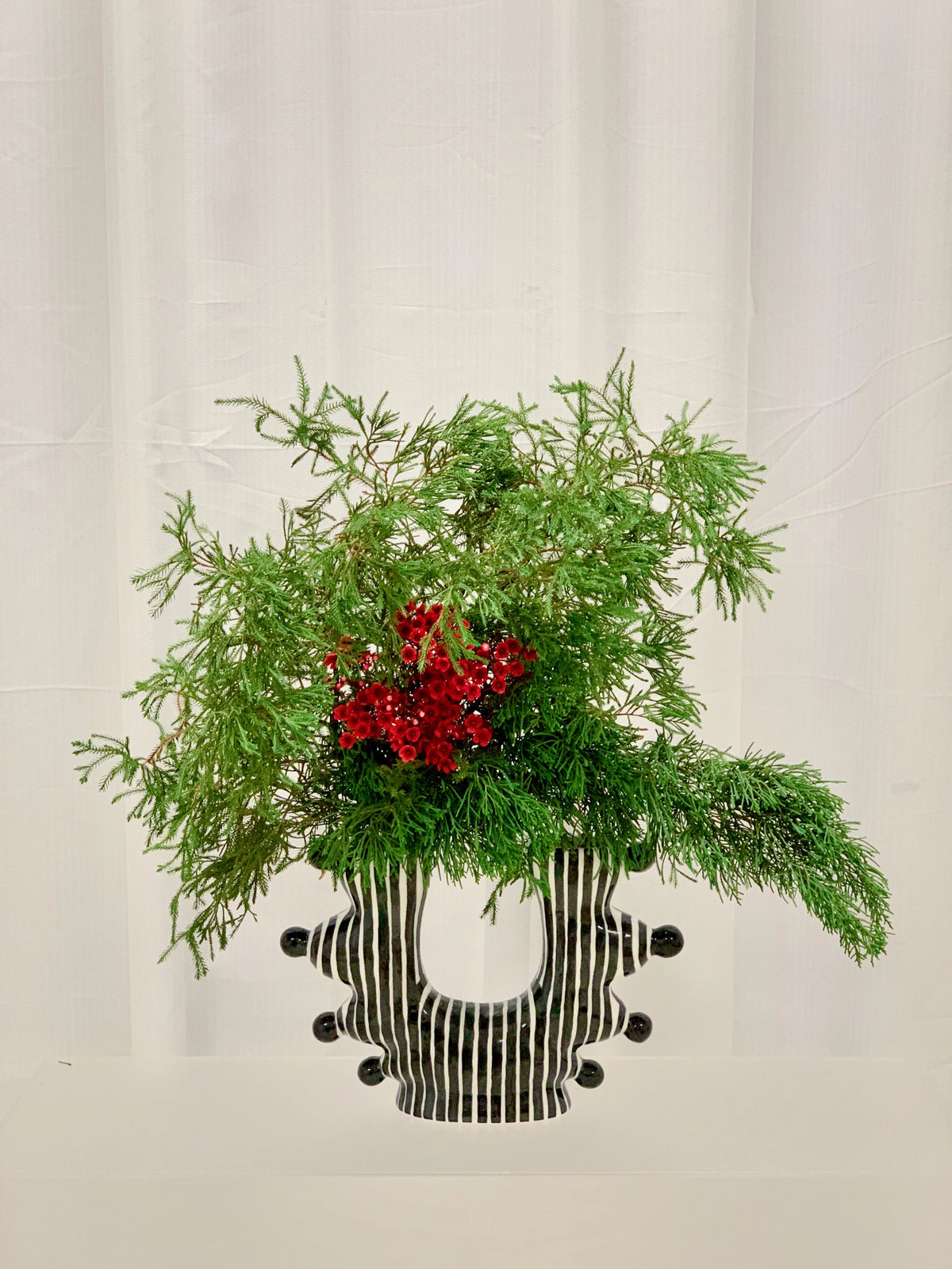 Ceramic U-Shaped Vase - TRLab Shop