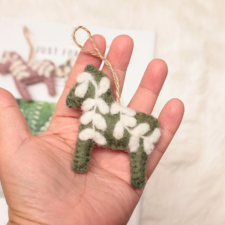 Felted Spring-Leaf Ponys Charm - TRLab Shop