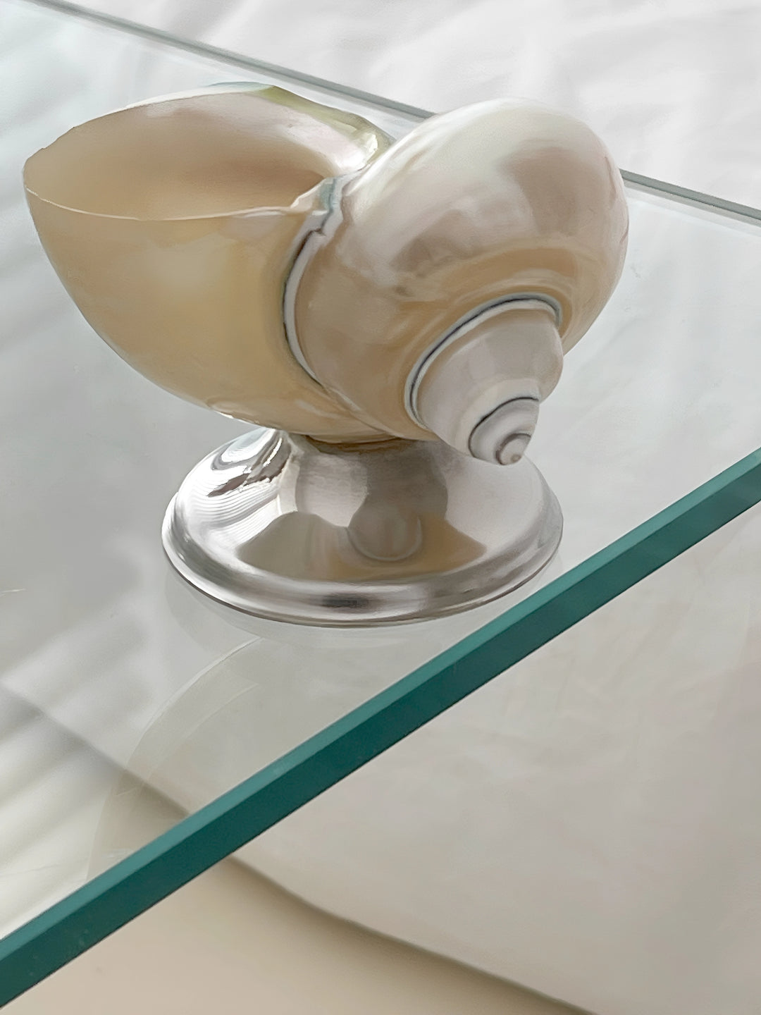 Silver & Green Conch Short-stemmed Wine Glass