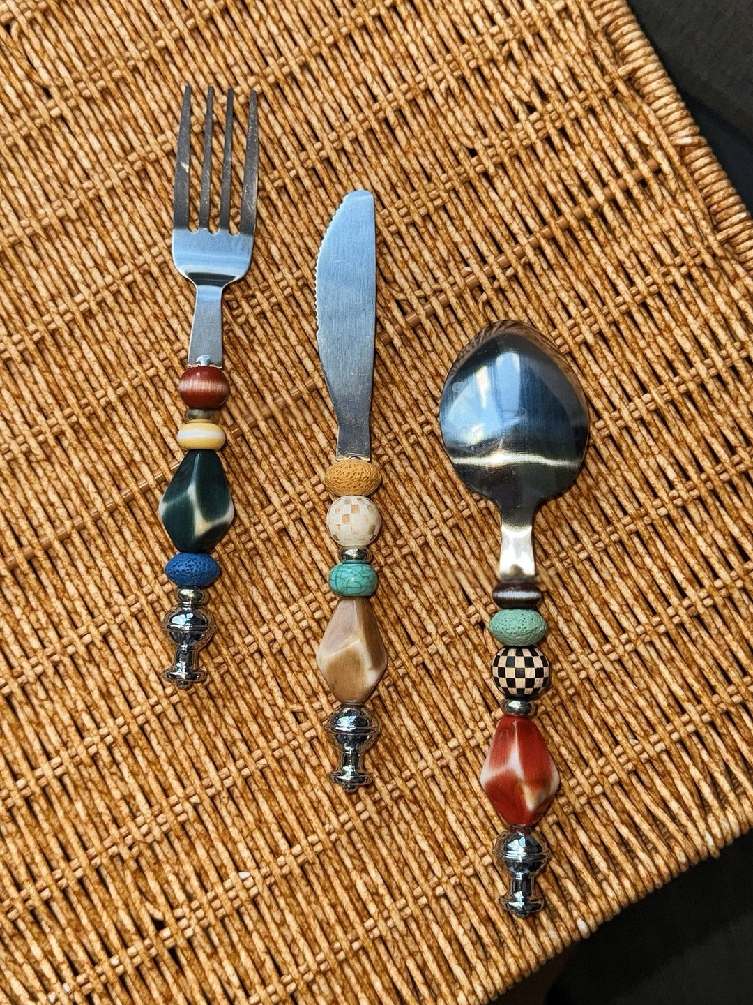 ShepHerd Retro Colorful Beads Dining Set