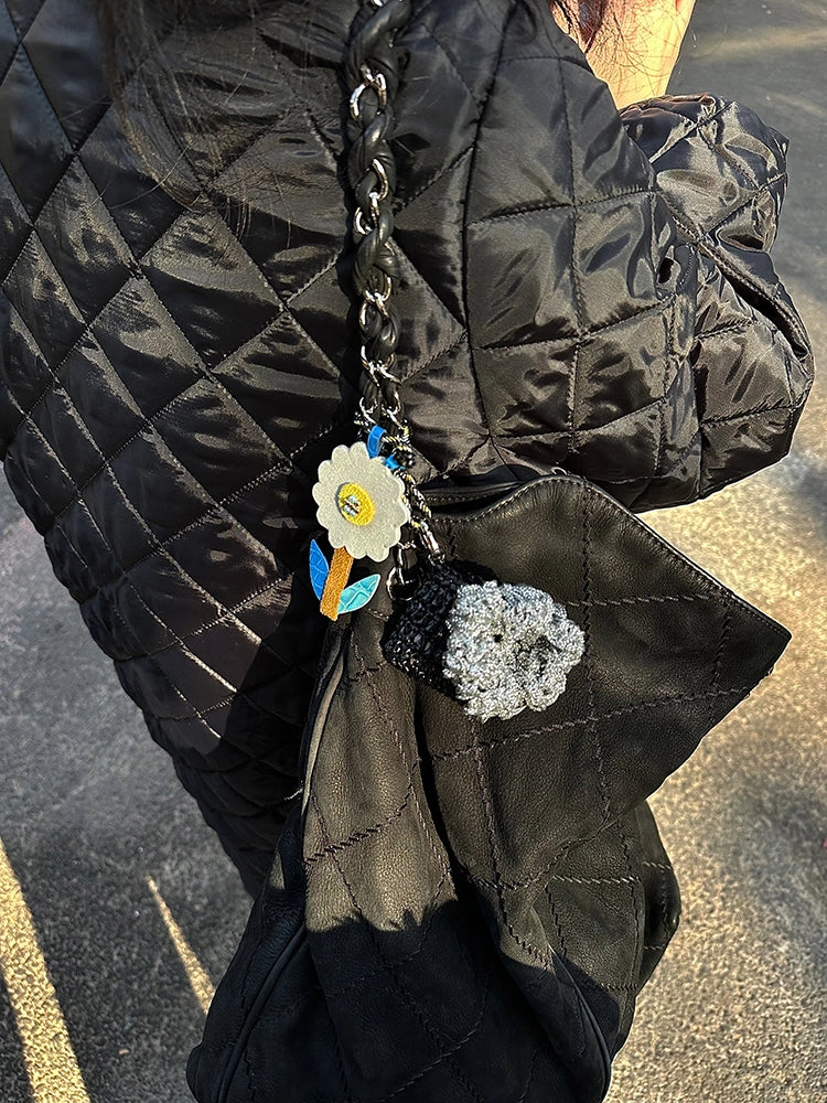 Cozy Sweater Floral AirPods Charm - TRLab Shop