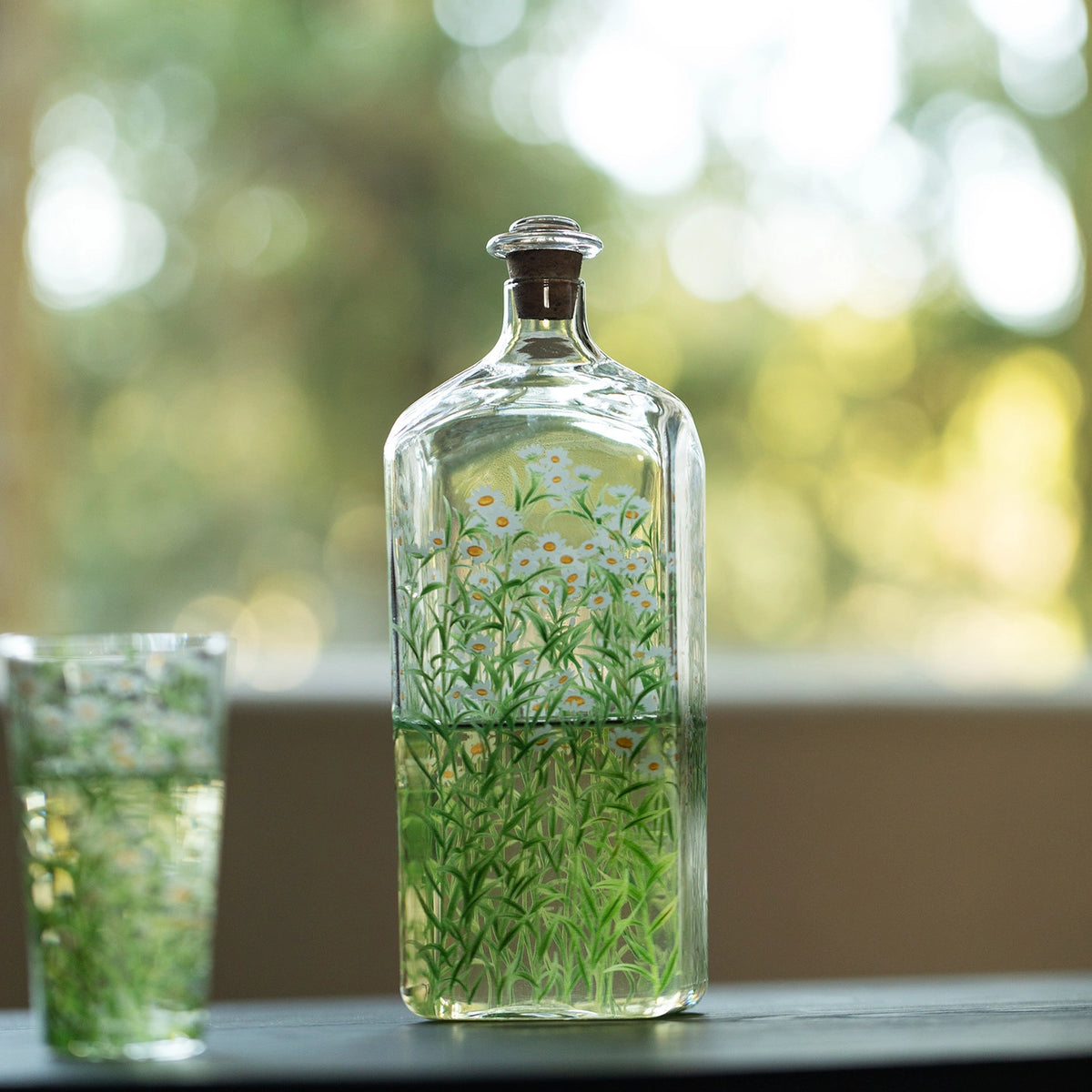 Fresh Daisies Glass Cold Brew Bottle