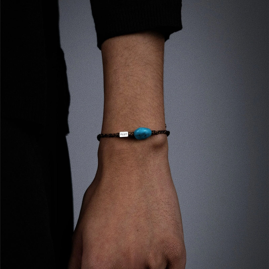 Turquoise Single-Bead Hand-Woven Bracelet