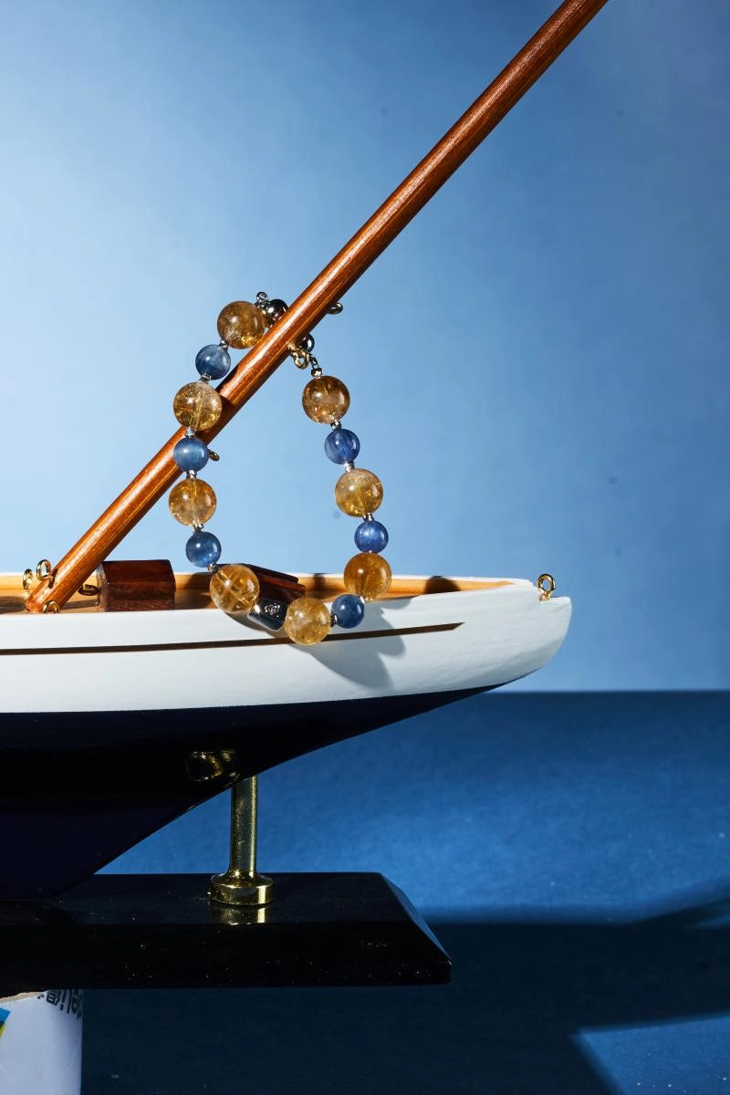 Citrine and kyanite healing bracelet by ROCKBUND featuring polished gemstone beads on an elastic band.