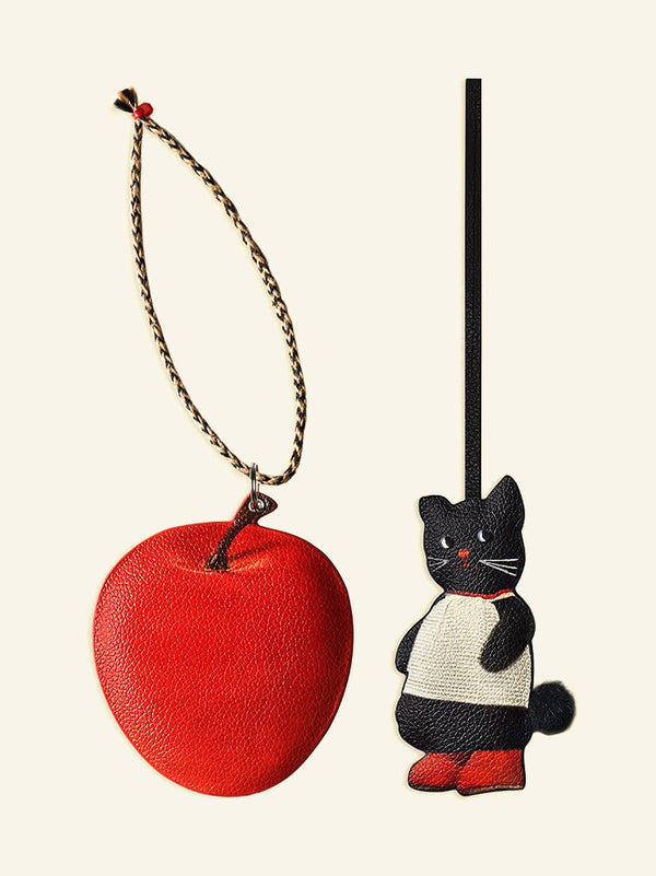 Black Cat & Apple Double-Sided Charm - TRLab Shop