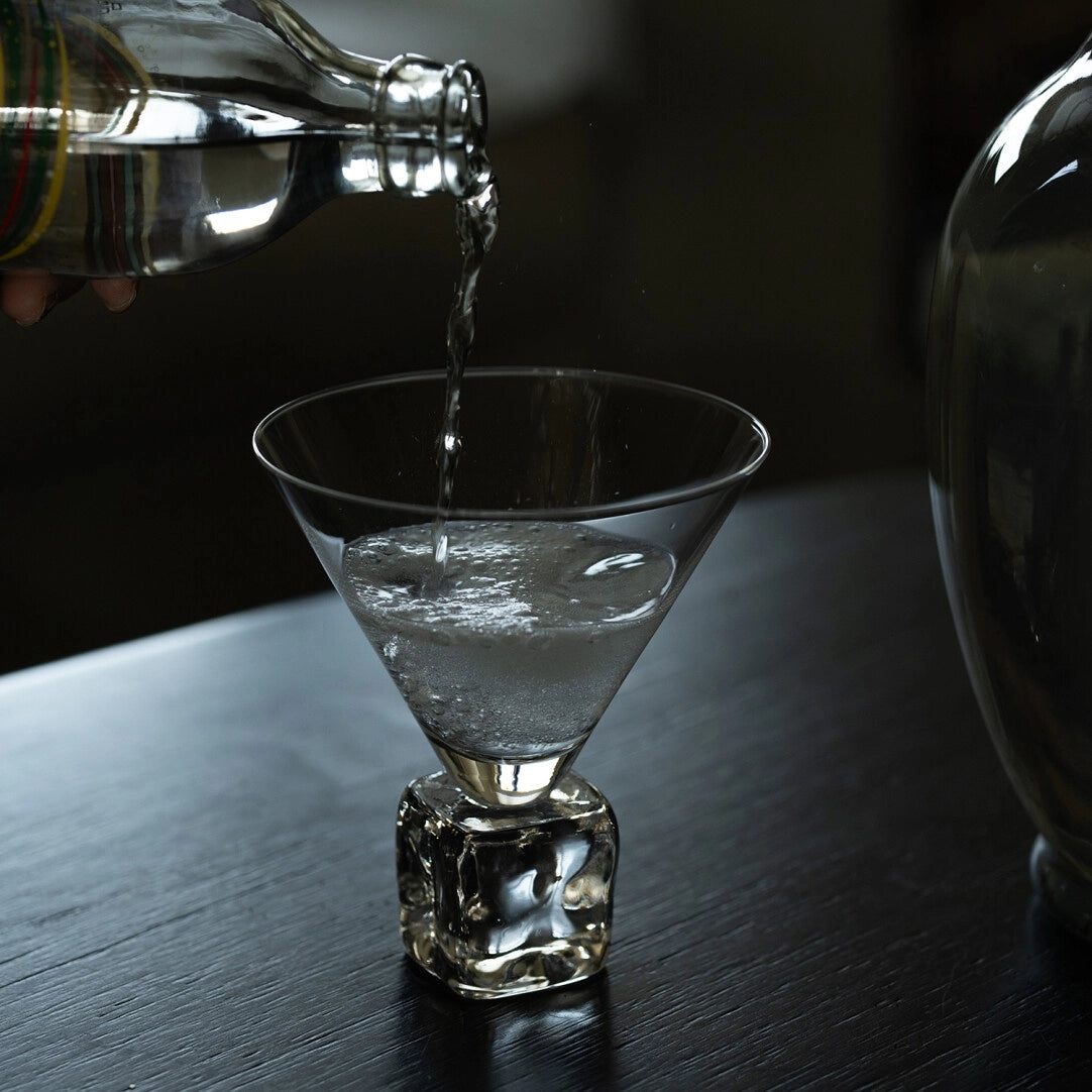 Clear glass wine cup with ice-cube base from TRLab Shop, showcasing its elegant design and sturdy construction.