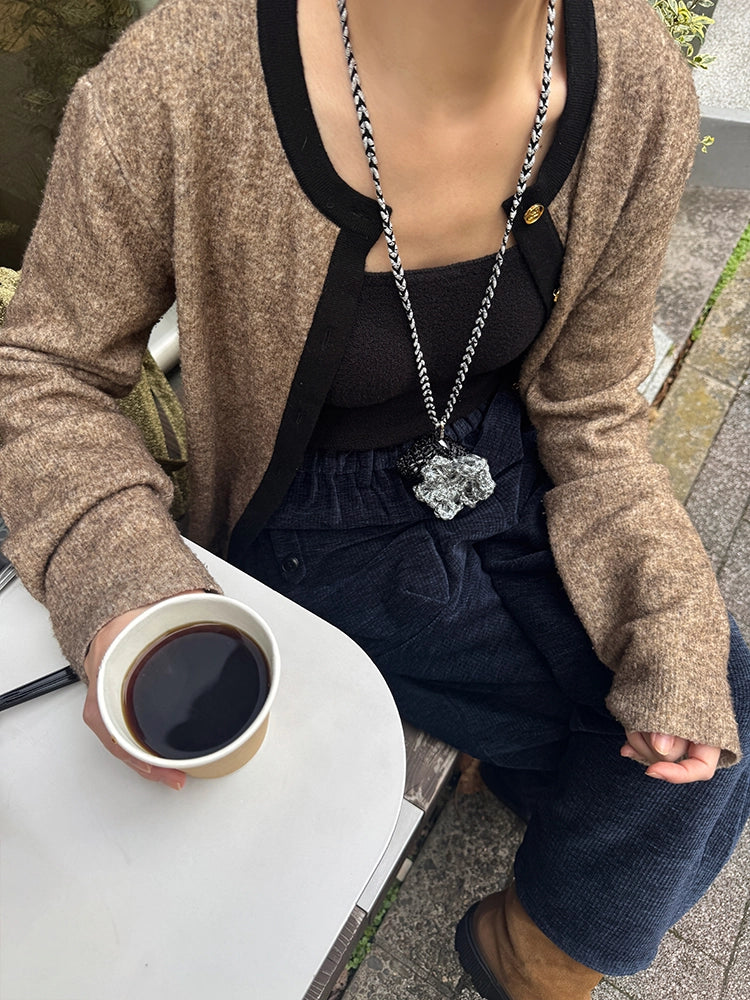 Cozy Sweater Floral AirPods Charm - TRLab Shop