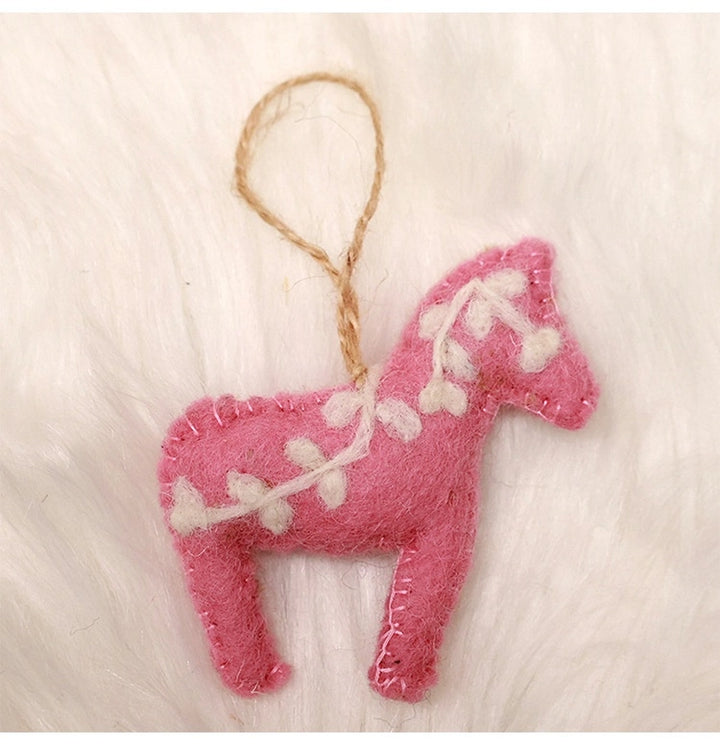 Felted Spring-Leaf Ponys Charm - TRLab Shop