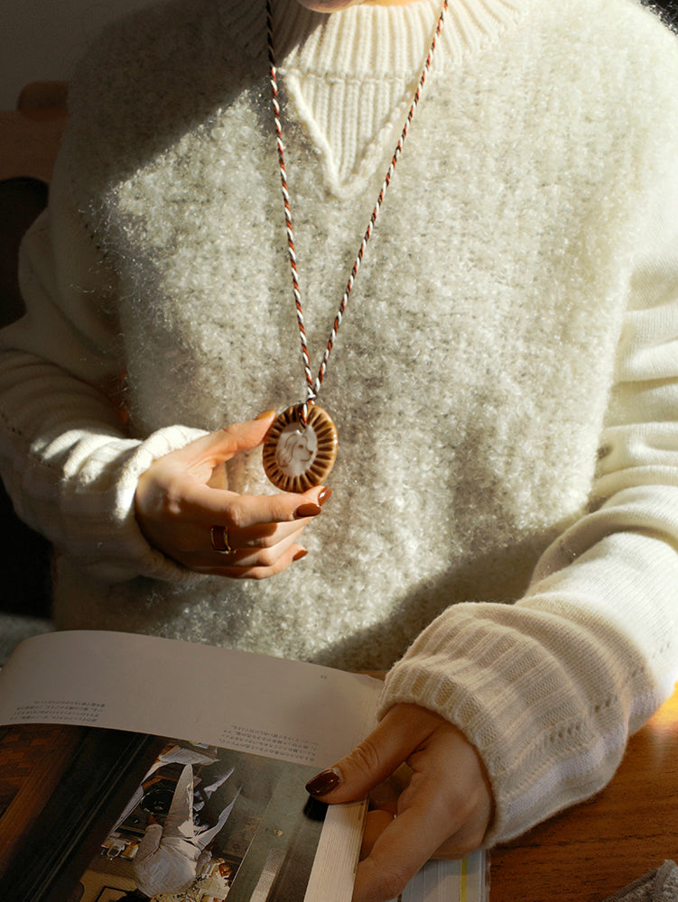 Ceramic Photo Frame Necklace - TRLab Shop