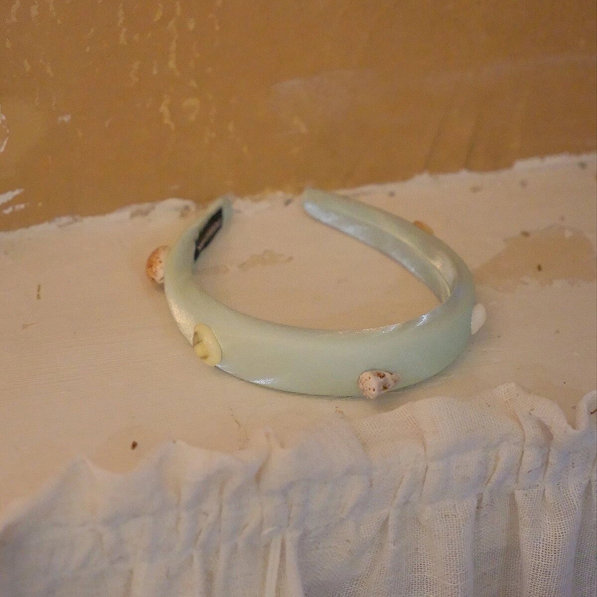 Natural Seashell Satin Sponge Headband