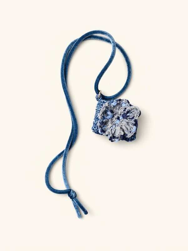 Pull douillet pour vos écouteurs - Breloque florale faite main pour AirPods 3 et 4