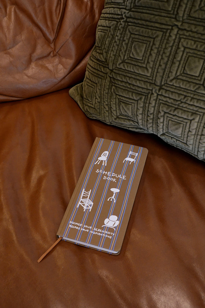 Chair Up Half Year Free Schedule Book