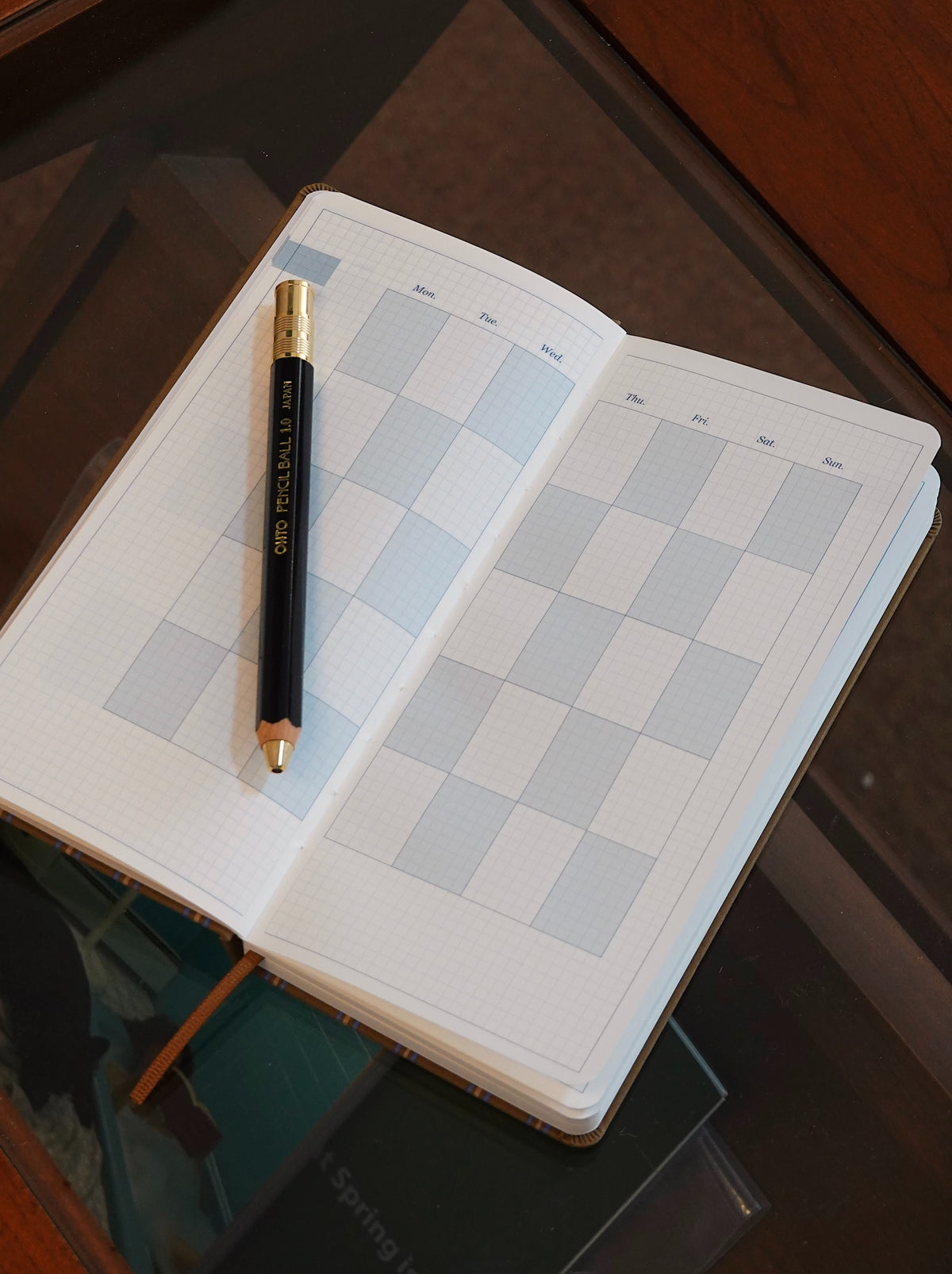 Chair Up Half Year Free Schedule Book - TRLab Shop
