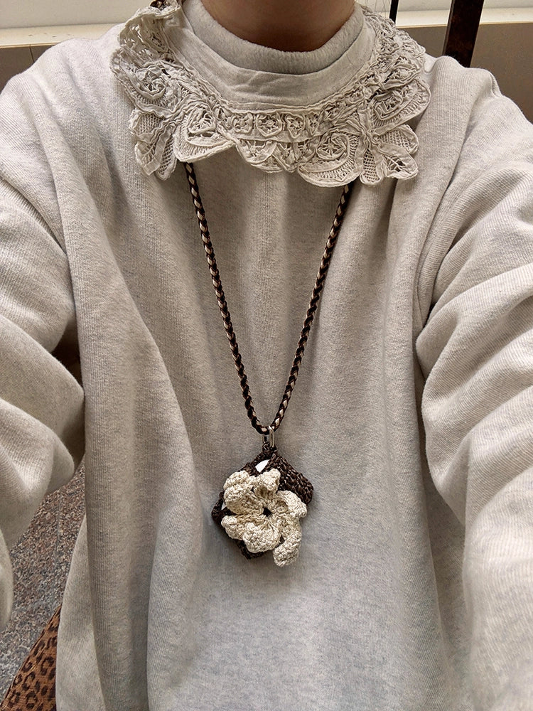 Cozy Sweater Floral AirPods Charm - TRLab Shop