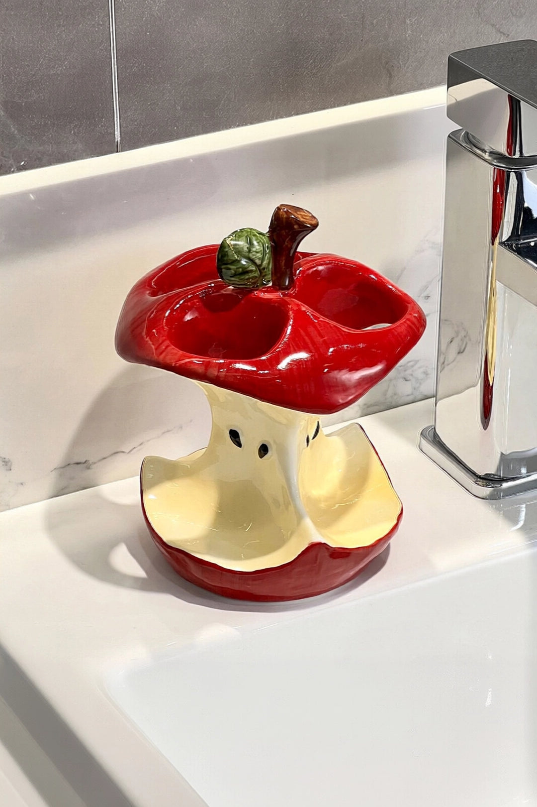 Ceramic Apple Core Toothbrush Holder - TRLab Shop