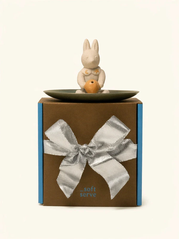 Un cadeau paisible de la lune – Brûleur d'encens en céramique « Lapin lunaire »