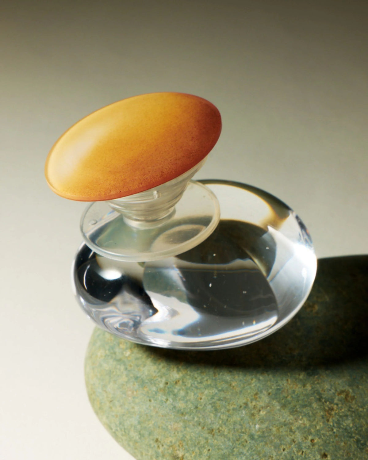 Egg-Shaped Phone Stand - TRLab Shop