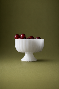 Milky-white glass bowl from TRLab Shop, elegant dinnerware for serving salads, desserts, or snacks in clear, smooth glass.