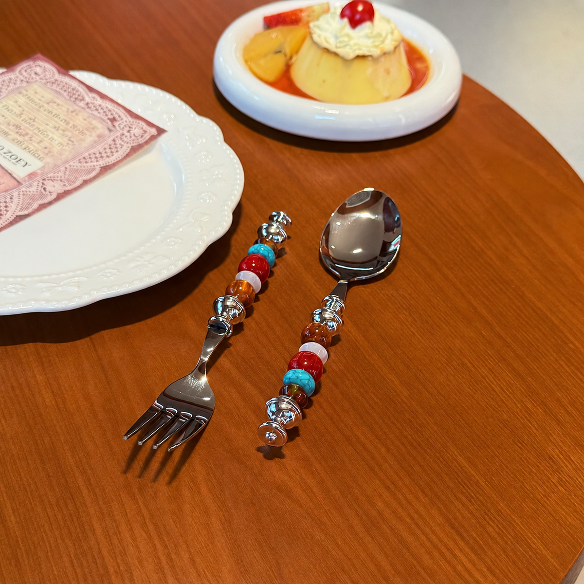 Multicolor bead cutlery set by TRLab Shop, featuring stylish and colorful table confetti-themed utensils for festive dining.