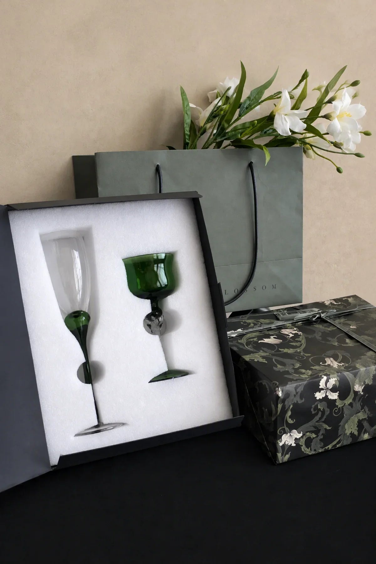 Tendril Hour Moss Green Glass Wine Glass