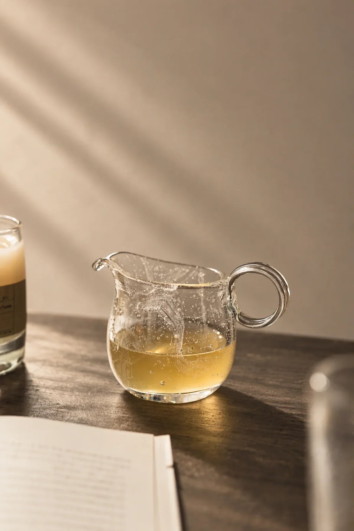 Crown Fizz Clear Glass Drinking Cup