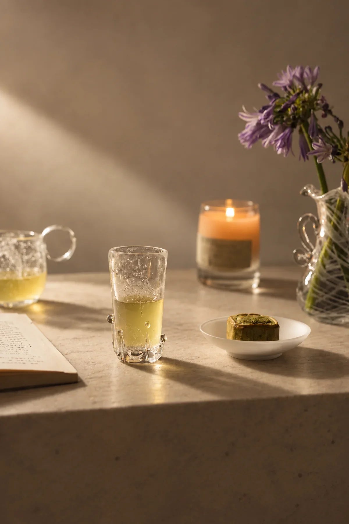Crown Fizz Clear Glass Drinking Cup