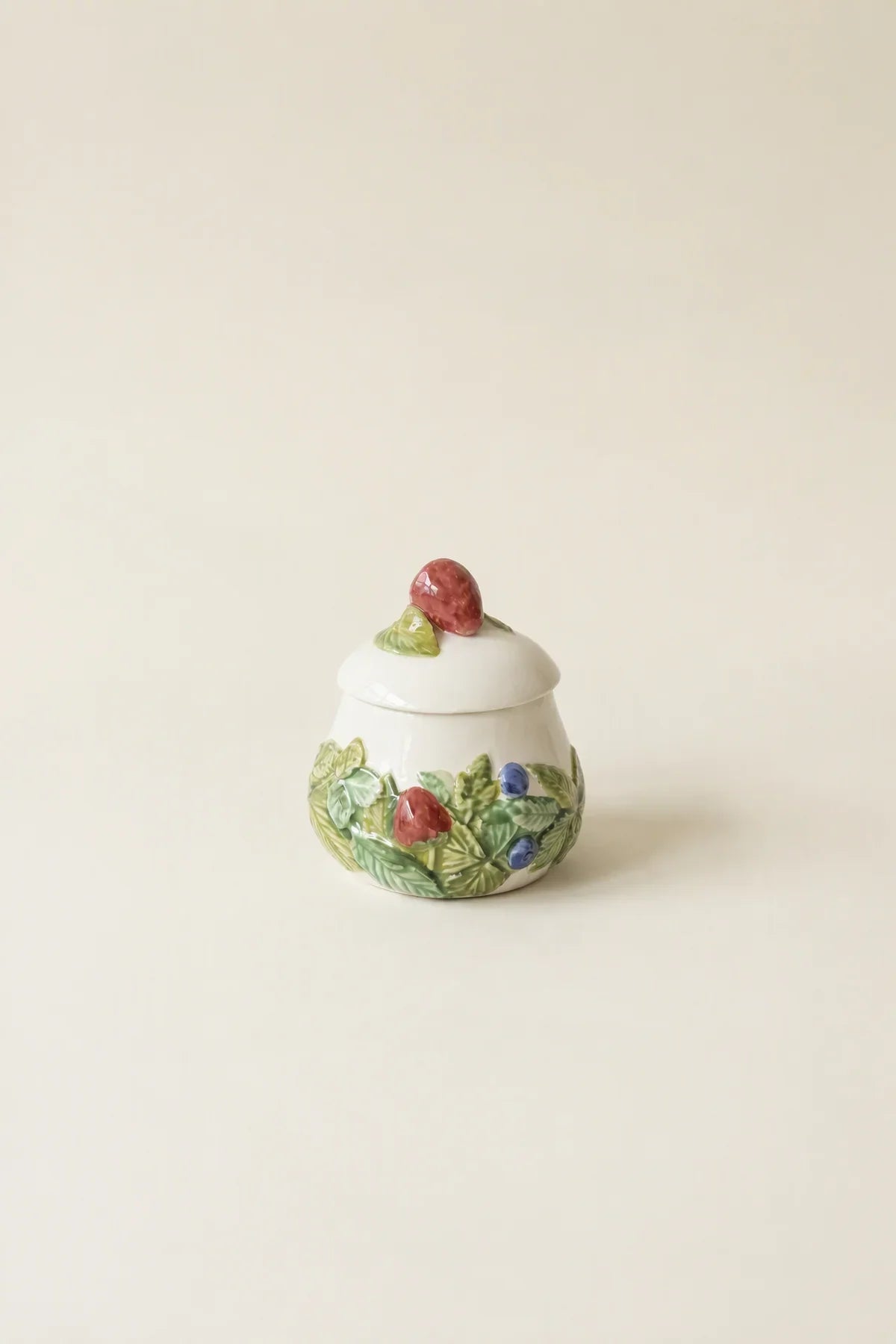 Wild Bramble White Ceramic Teapot