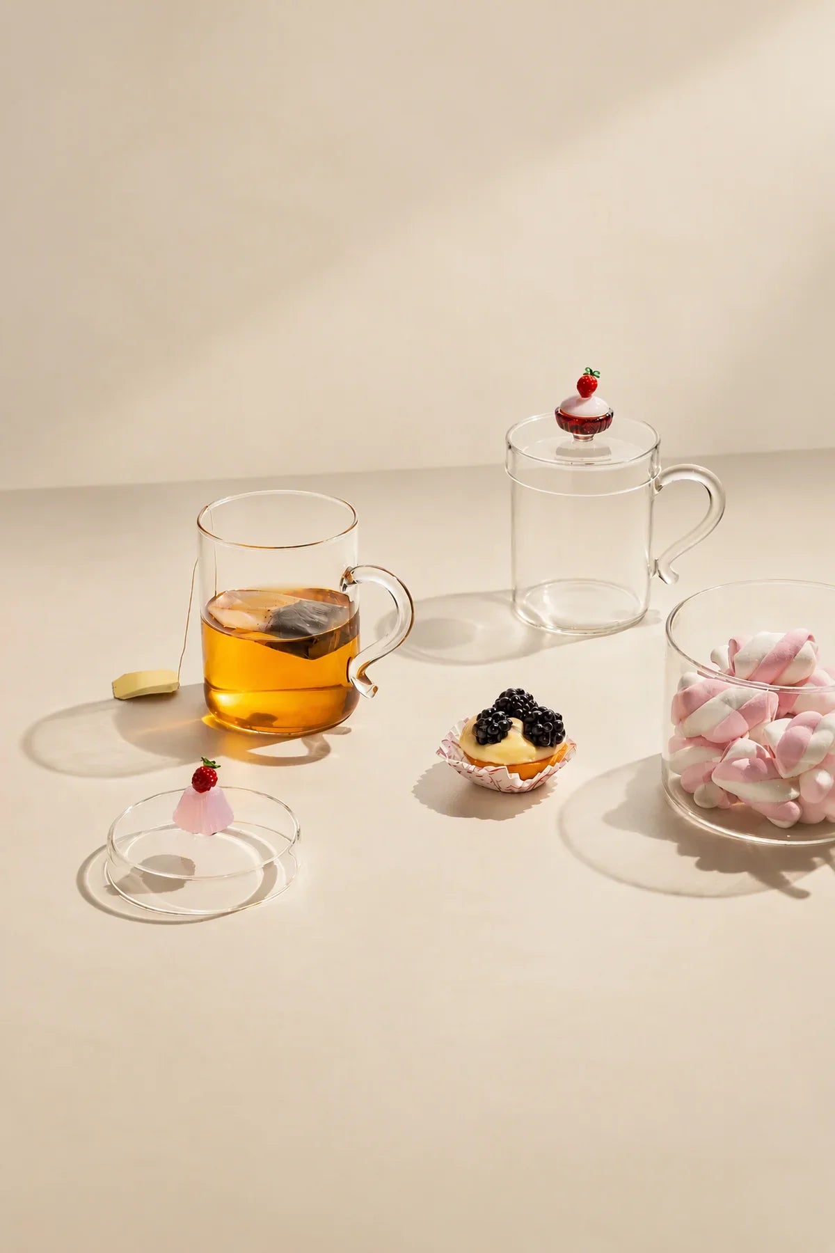 Petit Four Clear Glass Mug with Lid