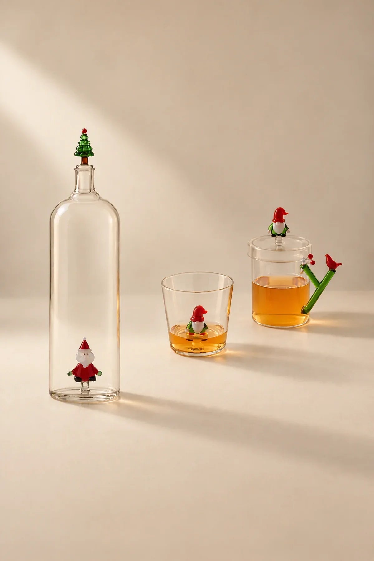 Christmas Tales Clear Glass Mug with Lid