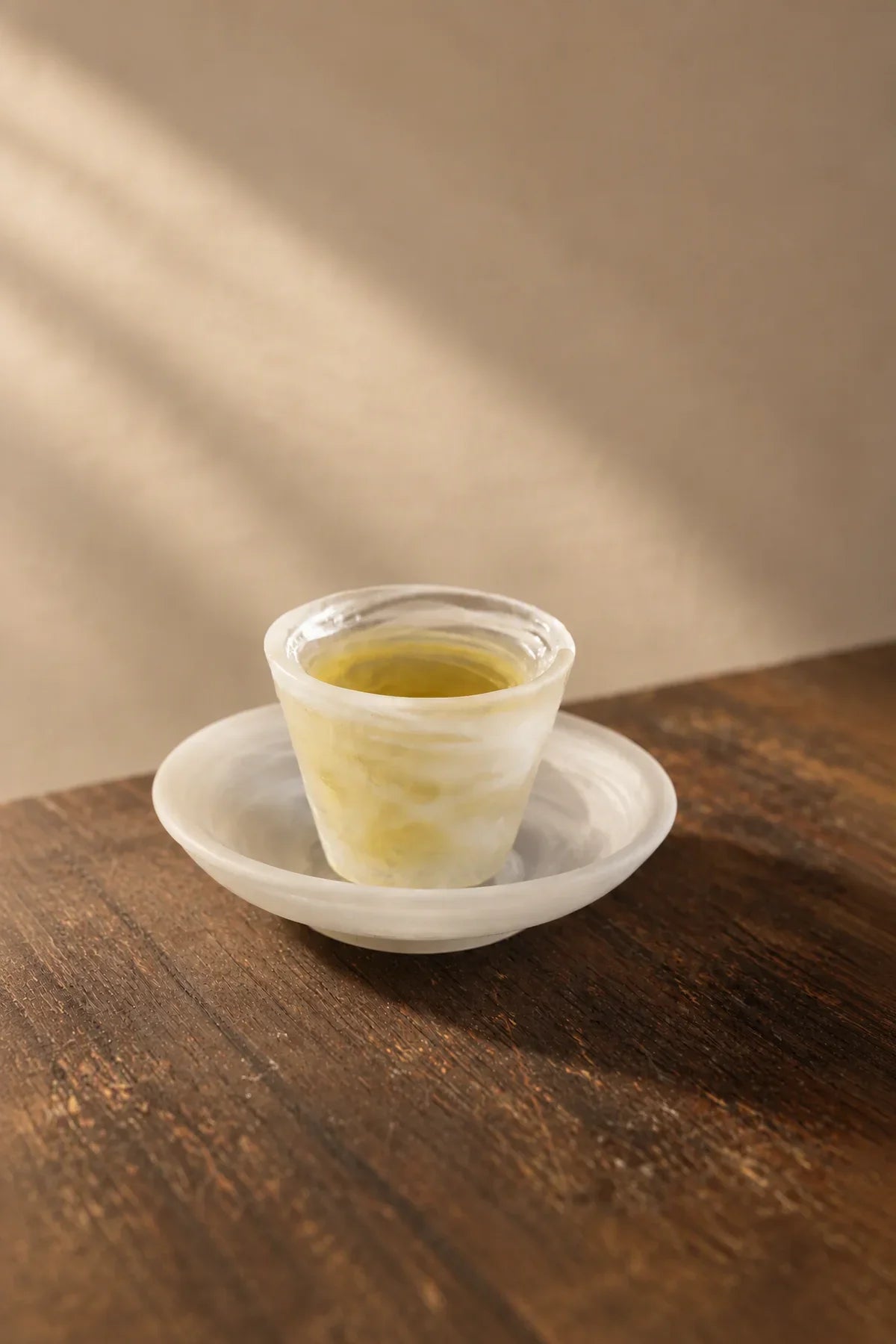 Cloud Current Frosted White Glass Gaiwan Tea Set