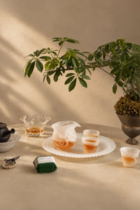 Gathered Petal Clear Seeded Glass Tea Cup