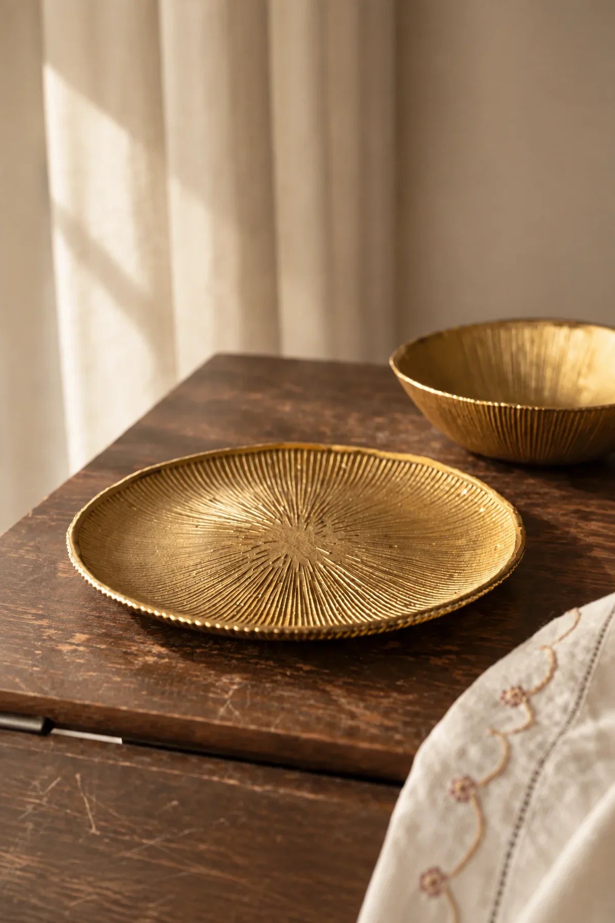 Solar Flare Gold Glass Dinnerware Set