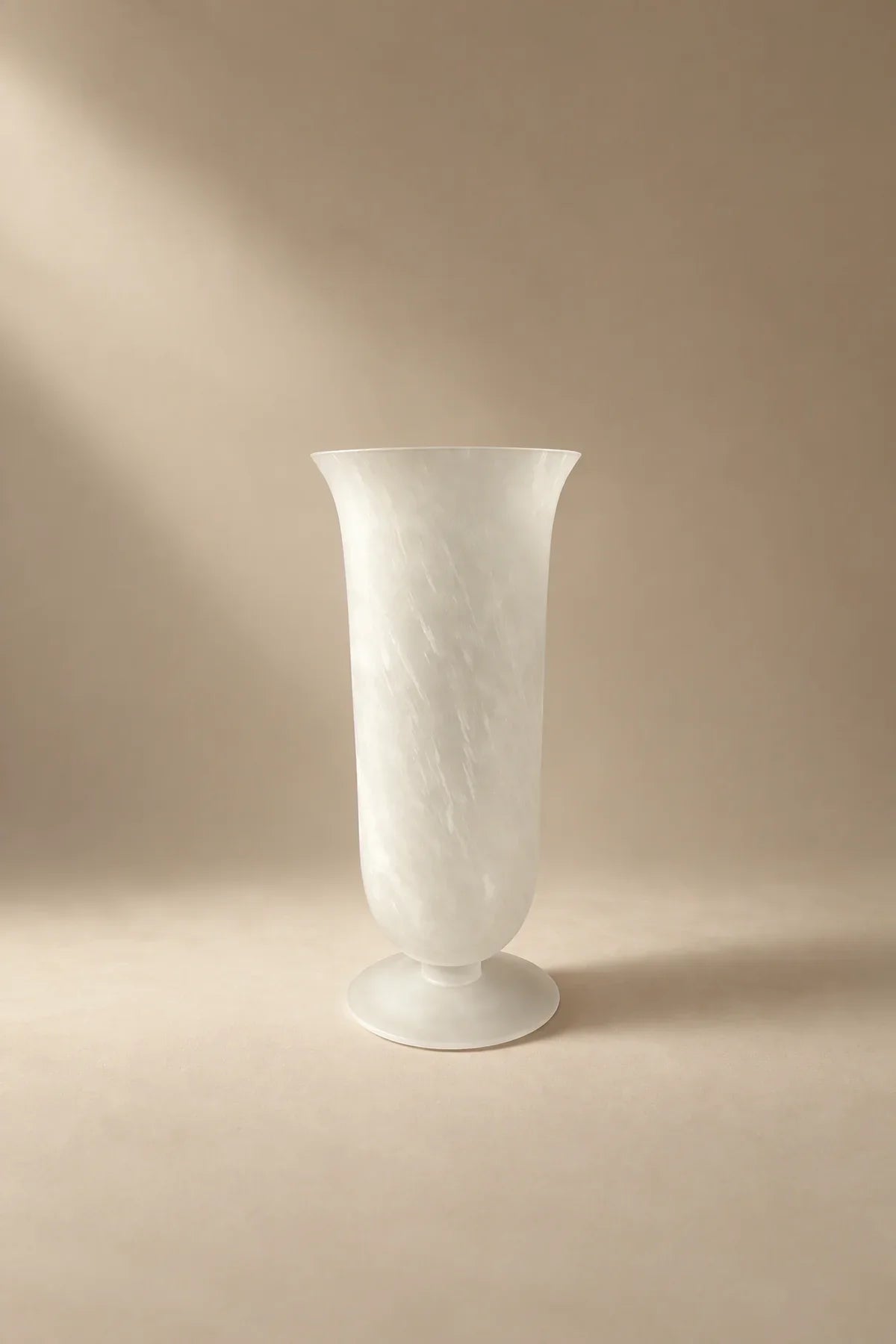 Smoke Current White-Swirl Glass Flower Vase
