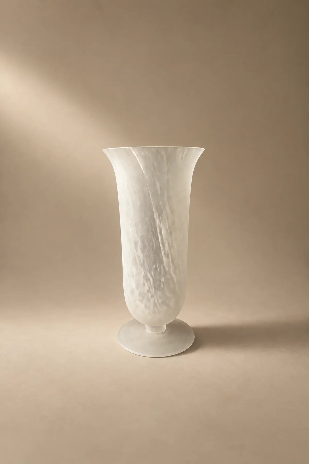 Smoke Current White-Swirl Glass Flower Vase