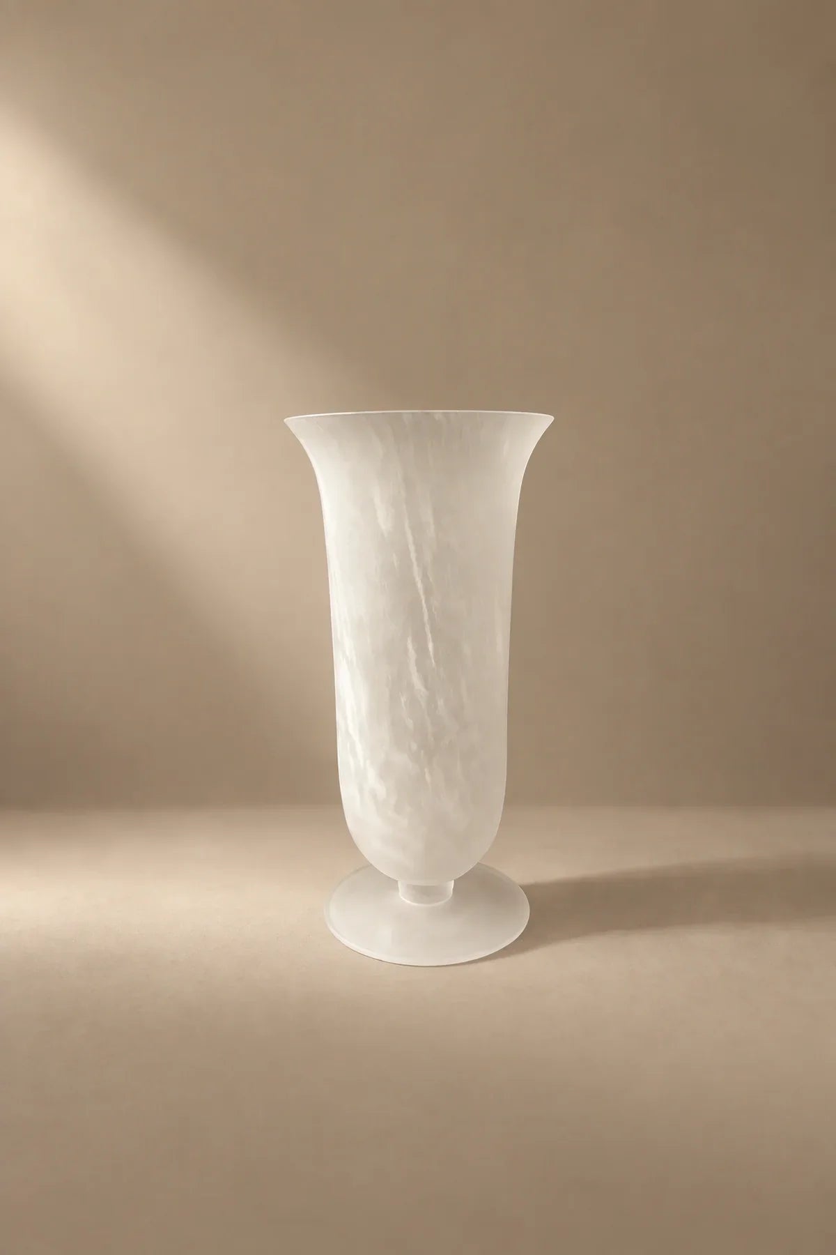 Smoke Current White-Swirl Glass Flower Vase