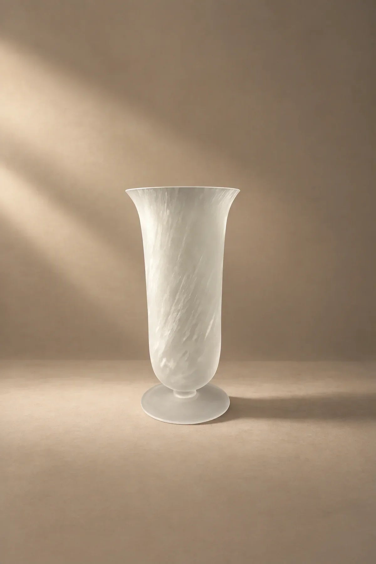 Smoke Current White-Swirl Glass Flower Vase