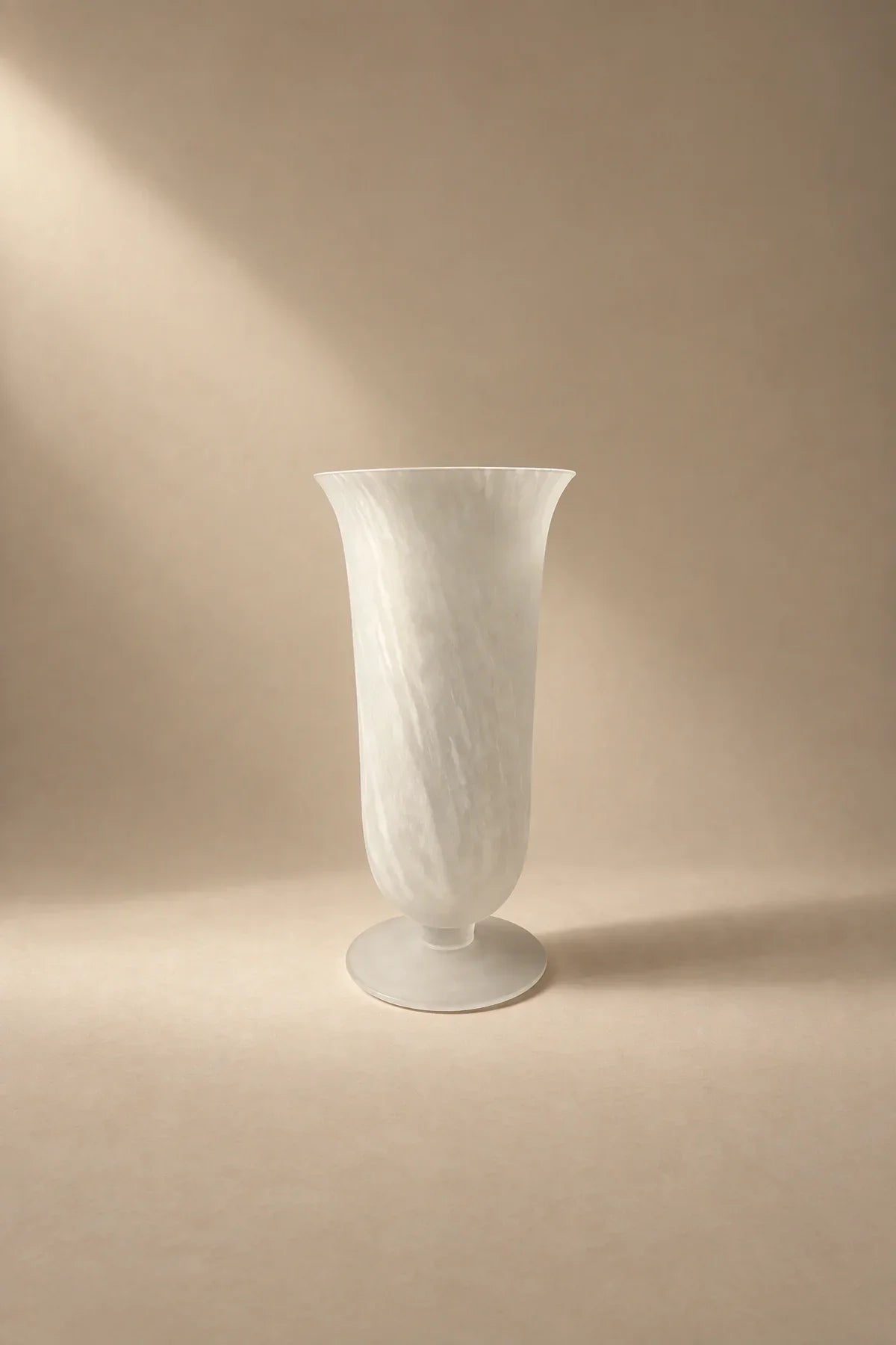 Smoke Current White-Swirl Glass Flower Vase