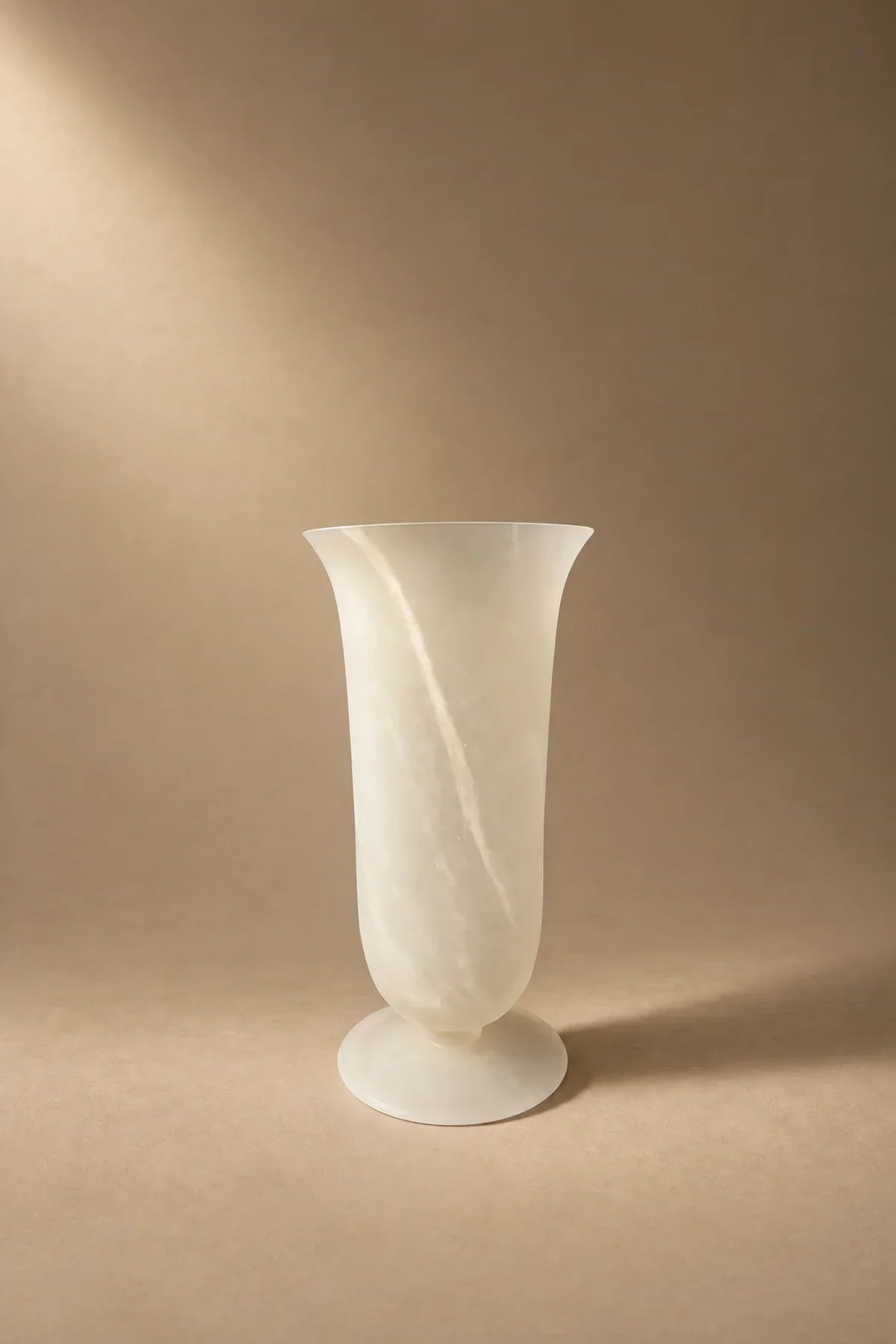 Smoke Current White-Swirl Glass Flower Vase