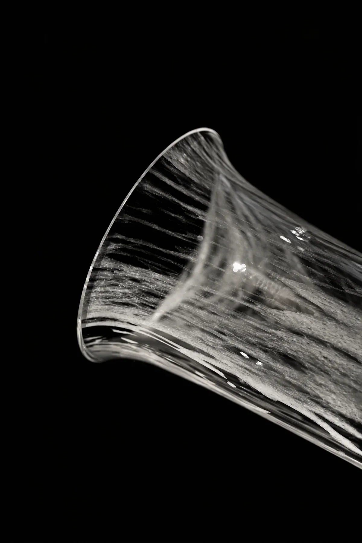 Smoke Current White-Swirl Glass Flower Vase