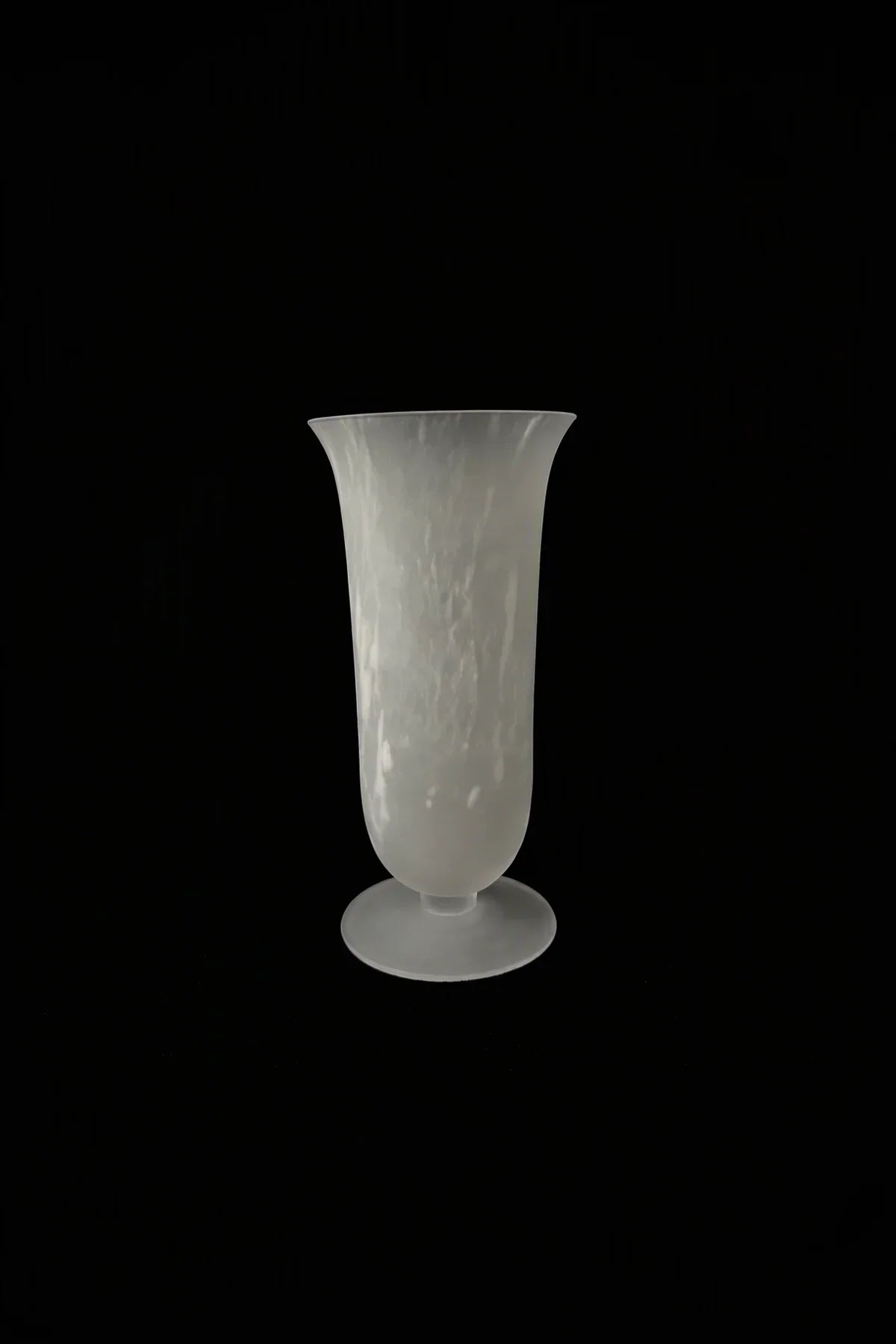 Smoke Current White-Swirl Glass Flower Vase