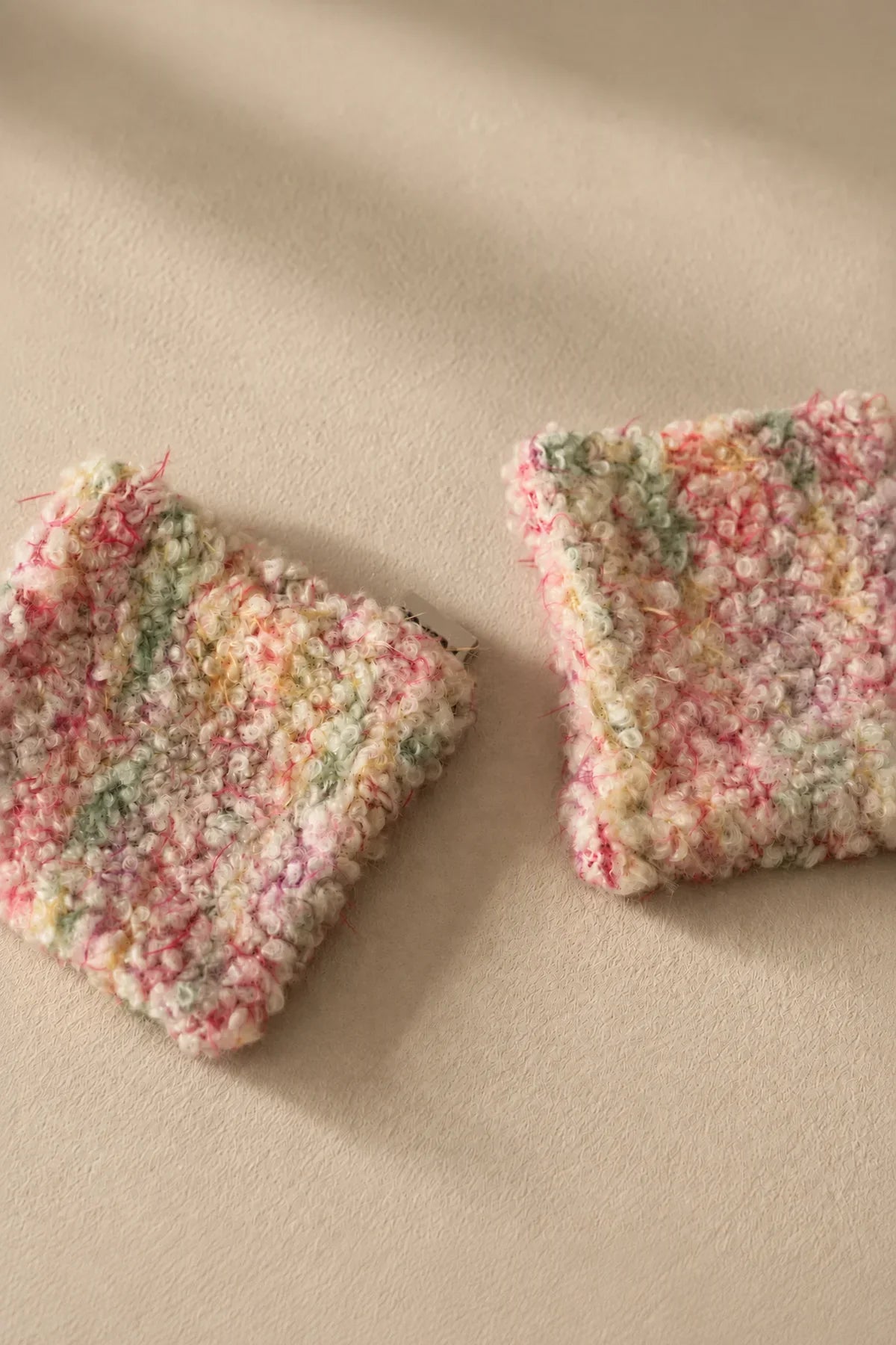 Petal Fleck Pink and Green Yarn Tissue Cover