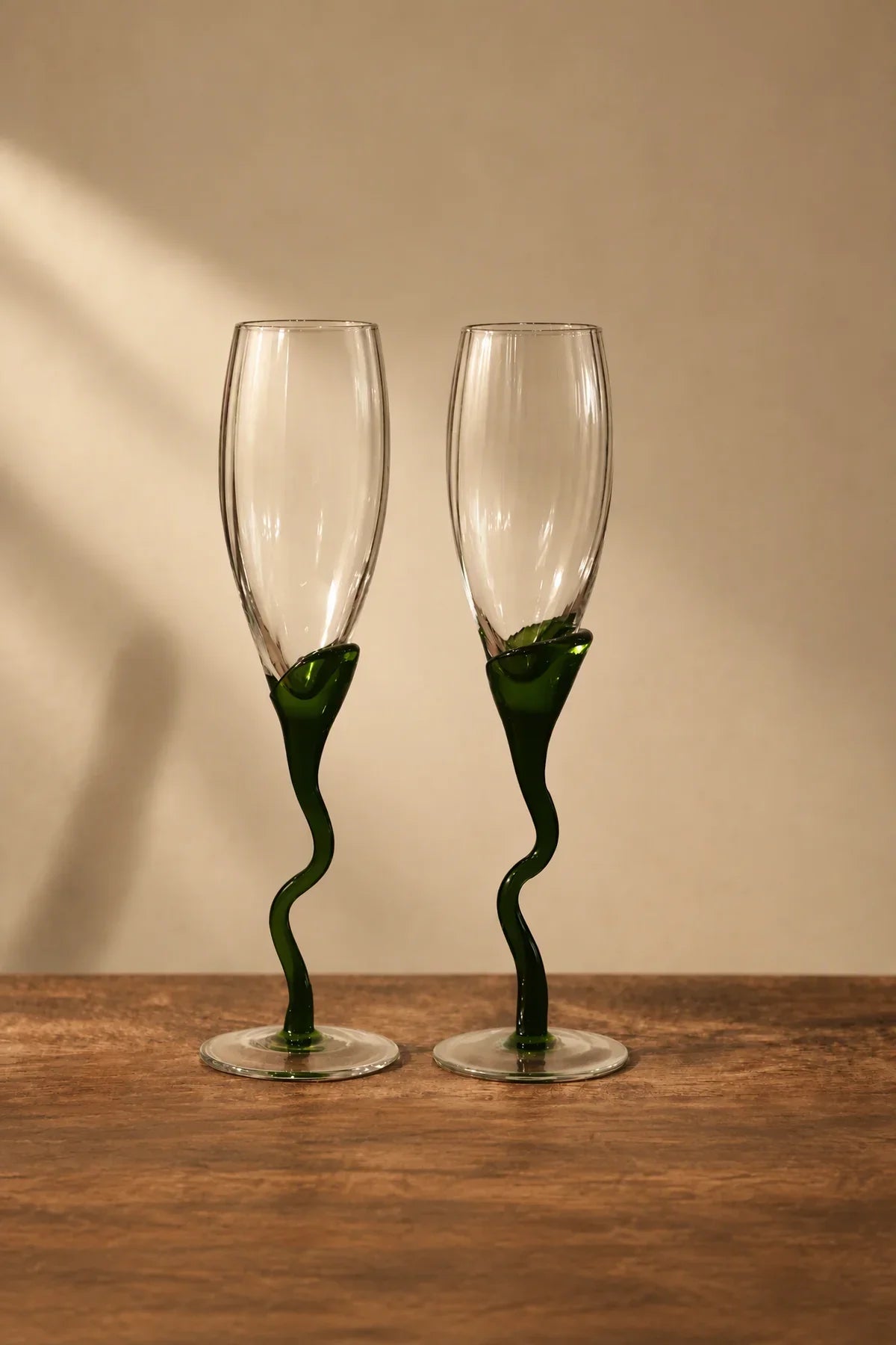 Tendril Hour Moss Green Glass Wine Glass