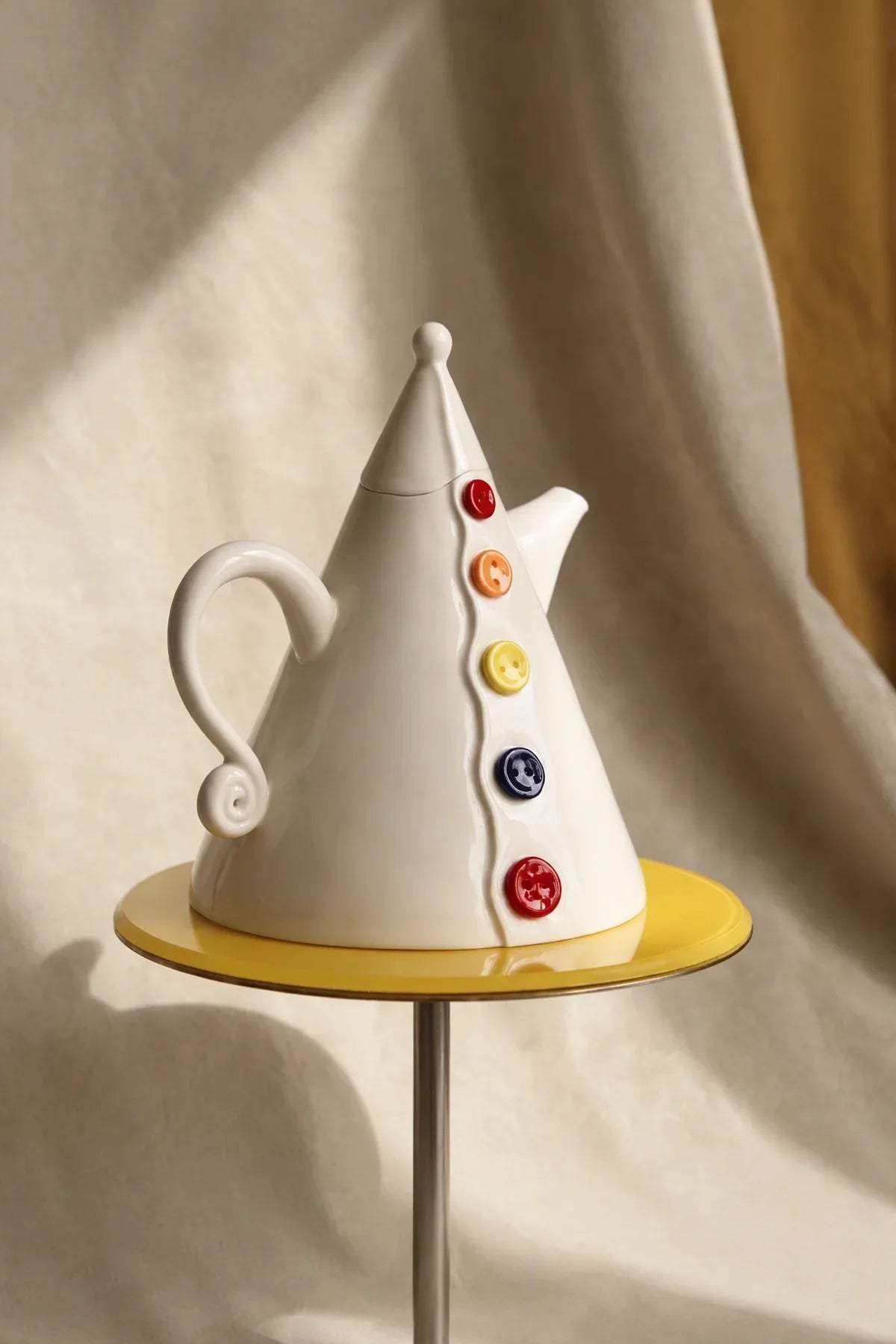 Little Theater White Ceramic Teapot