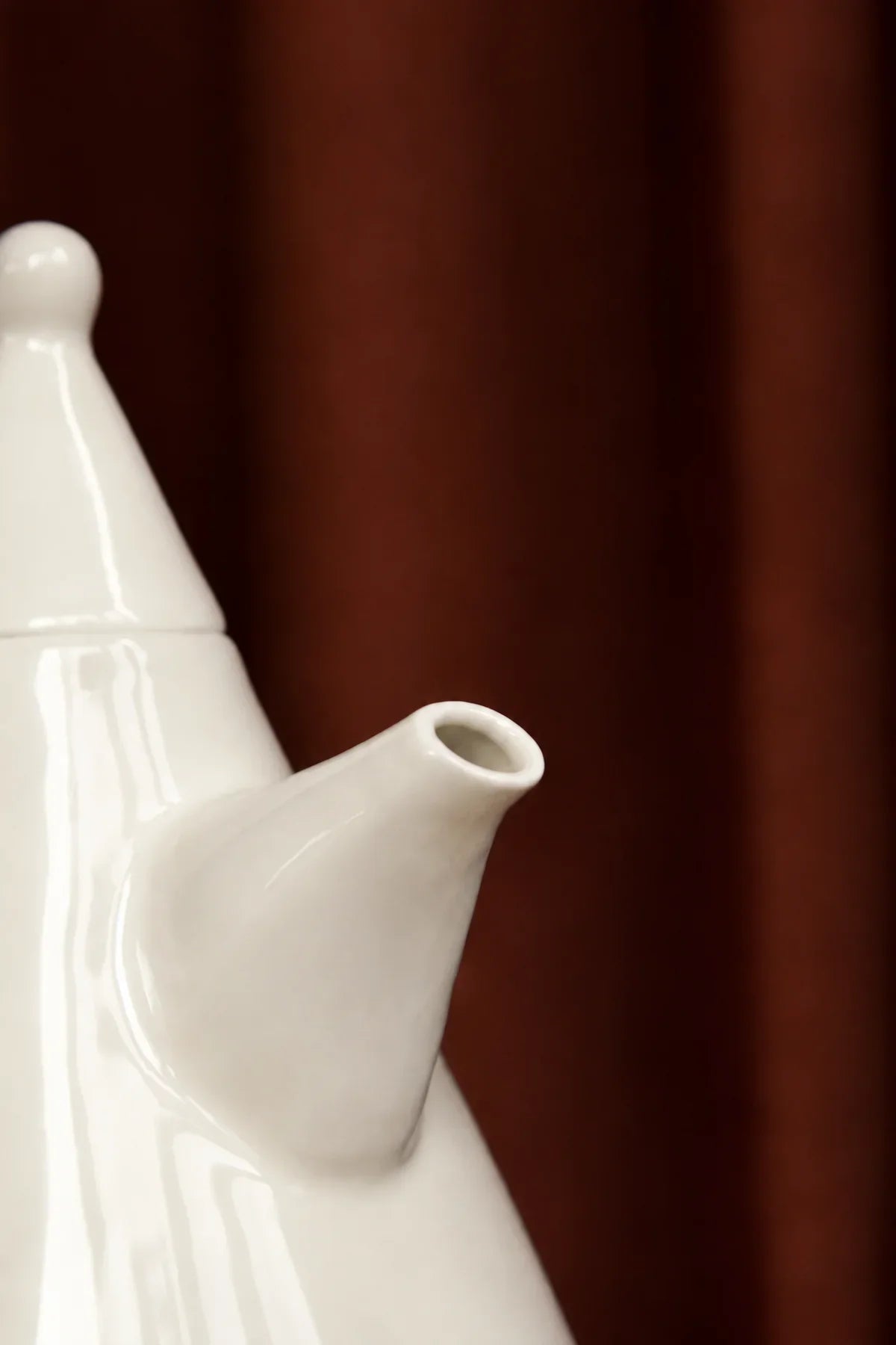 Little Theater White Ceramic Teapot